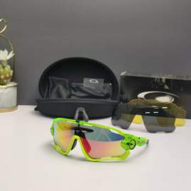 Picture of Oakley Sunglasses _SKUfw66124556fw
